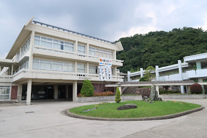 兵庫県立宝塚高等学校の外観画像