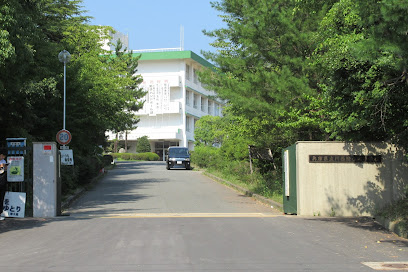 兵庫県立川西緑台高等学校の外観画像