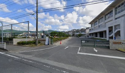 基山小学校の外観画像