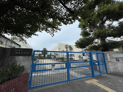 旭高等学校の外観画像